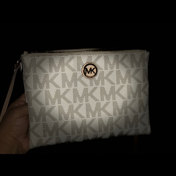 Michael Kors small crossbody purse - Picture 3 of 4